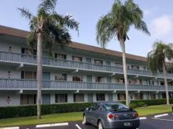 2000 Springdale Boulevard #204, Palm Springs, FL 33461