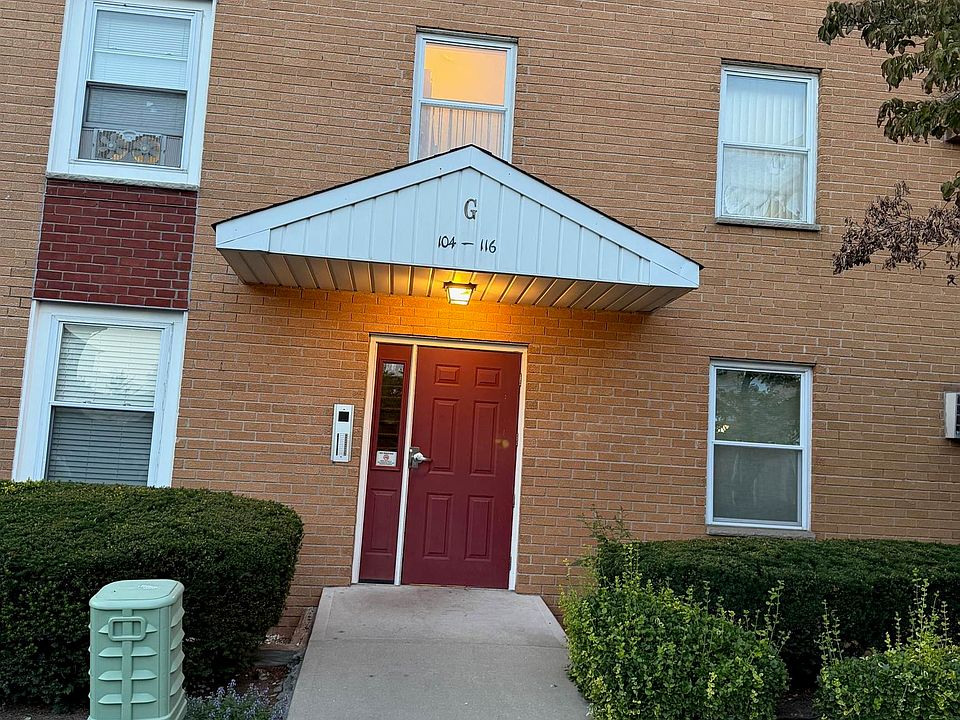 1st image of 114 Riverview Ct #114