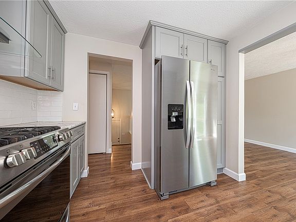 4th image of 73 Fawnvue Dr