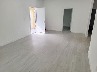 541 W 46th St, Los Angeles, CA 90037