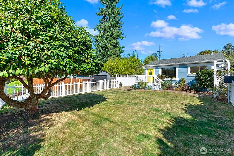 2nd image of 3610 SW Kenyon Street
