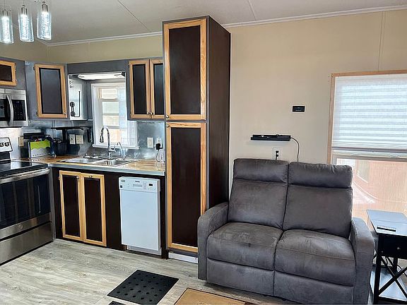 4th image of 9797 E 32nd St #310