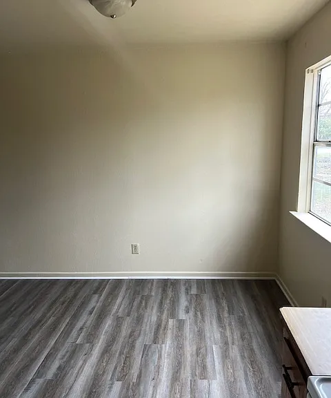 208 Veterans Ave — Photo 4