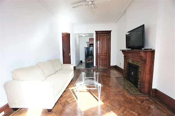 Rented by Compass | media 6