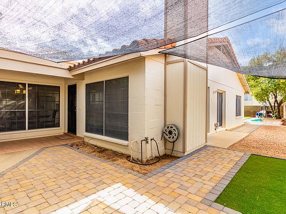 3rd image of 958 N SUNNYVALE --