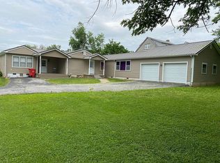 1402 Broadway St, Cave City, KY 42127