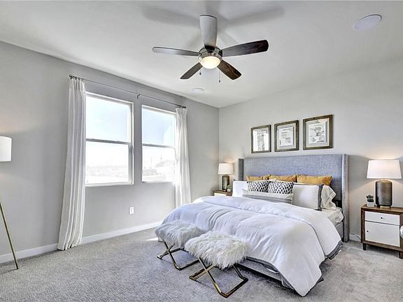 3rd image of 15106 Forum Ave