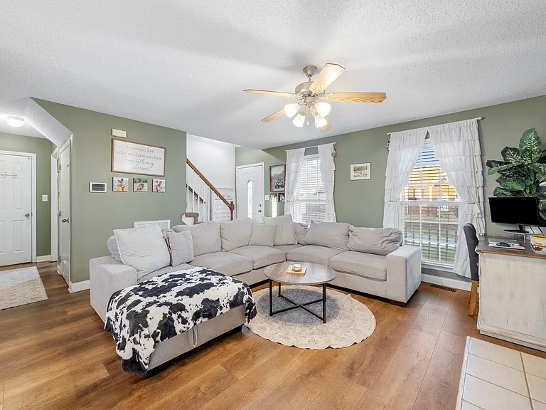 1700 Cedar Springs Cir — Photo 6