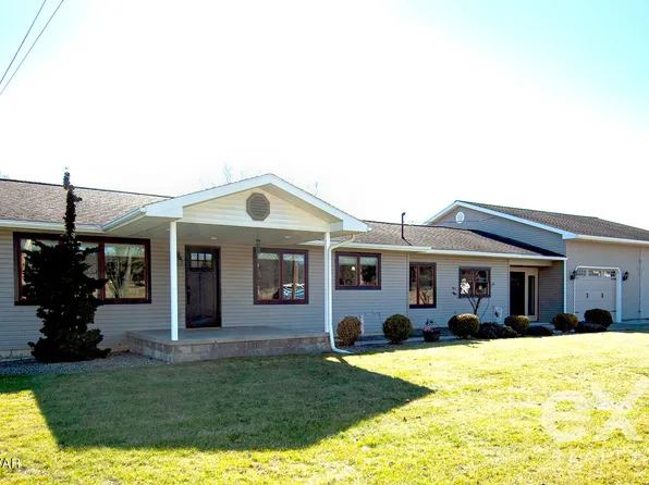 337 Middle Rd, Jersey Shore, PA 17740