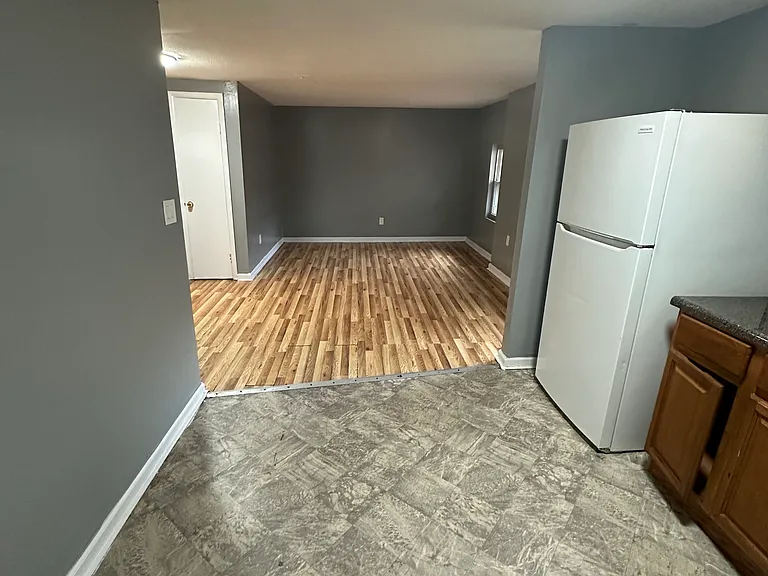 27 Williams St #3 — Photo 3