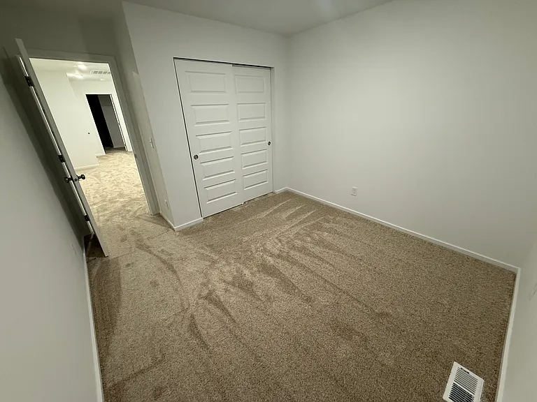 2711 N Broadwing Ln — Photo 17