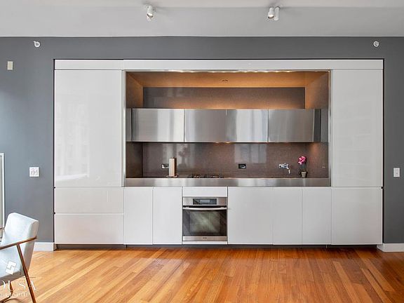 5th image of 15 William St APT 19E