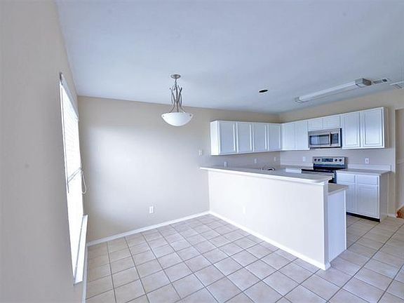 5th image of 1410 Peregrine St