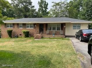 2527 Hyde Park Rd, Macon, GA 31211