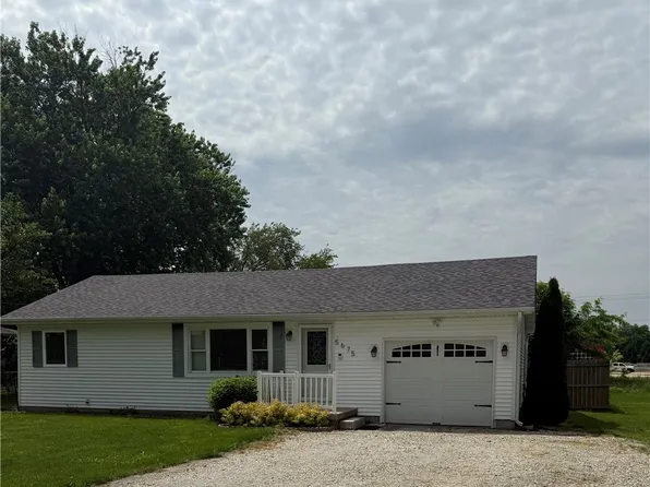 5675 Peyton Dr, Decatur, IL 62521