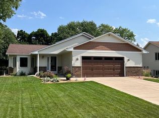 1359 Highland Rd, Stillwater, MN 55082
