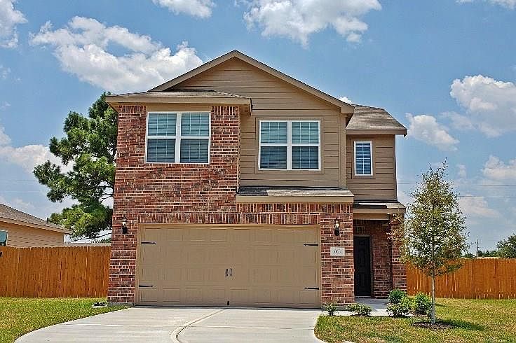 1st image of 10631 Pine Landing Dr