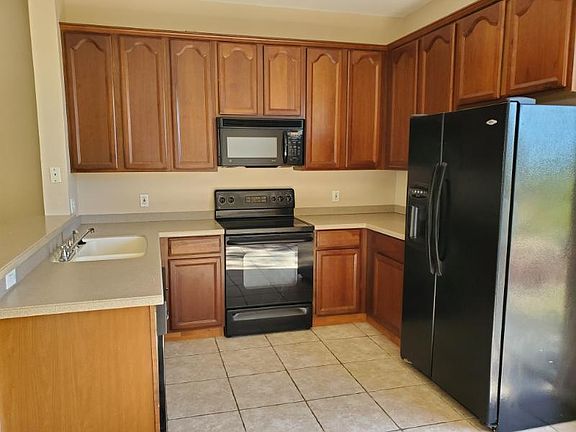 3rd image of 8784 Christie Dr