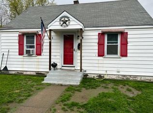 4 Autumn St, Springfield, VT 05156