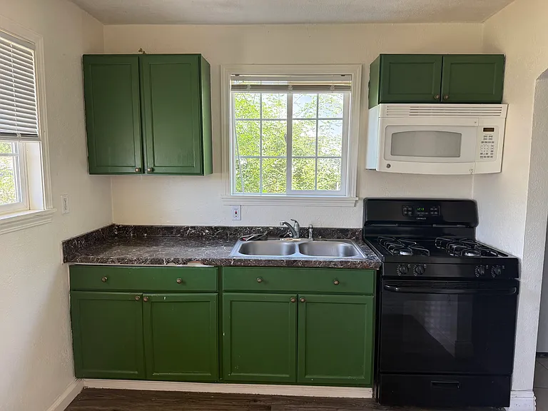 238 Madison St #9 — Photo 12