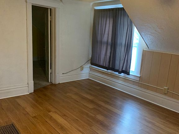 Southwest bedroom looking into Southeast bedroom