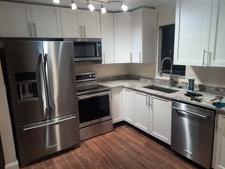 1906 SW 23rd St #1906 — Photo 3