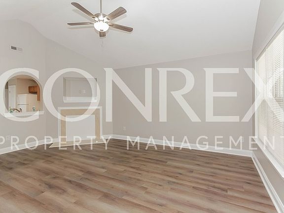 3rd image of 13424 Glenwyck Ln