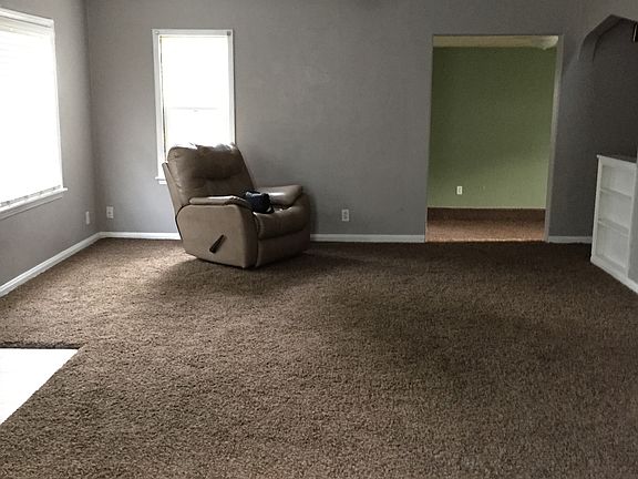 3rd image of 408 S Reynolds Ave