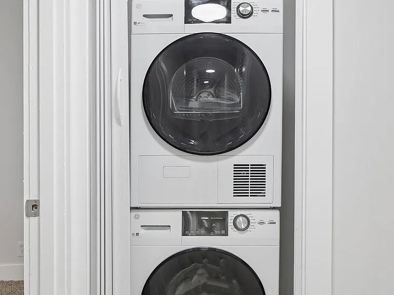 Chateau Apartments - Newly Renovated 1, 2 & 3-Bedrooms at 24th & Hillsboro Village — Photo 10