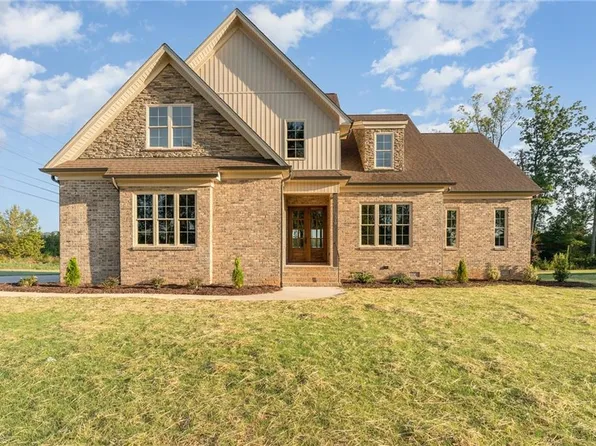 5510 Briardenn Ct, Summerfield, NC 27358