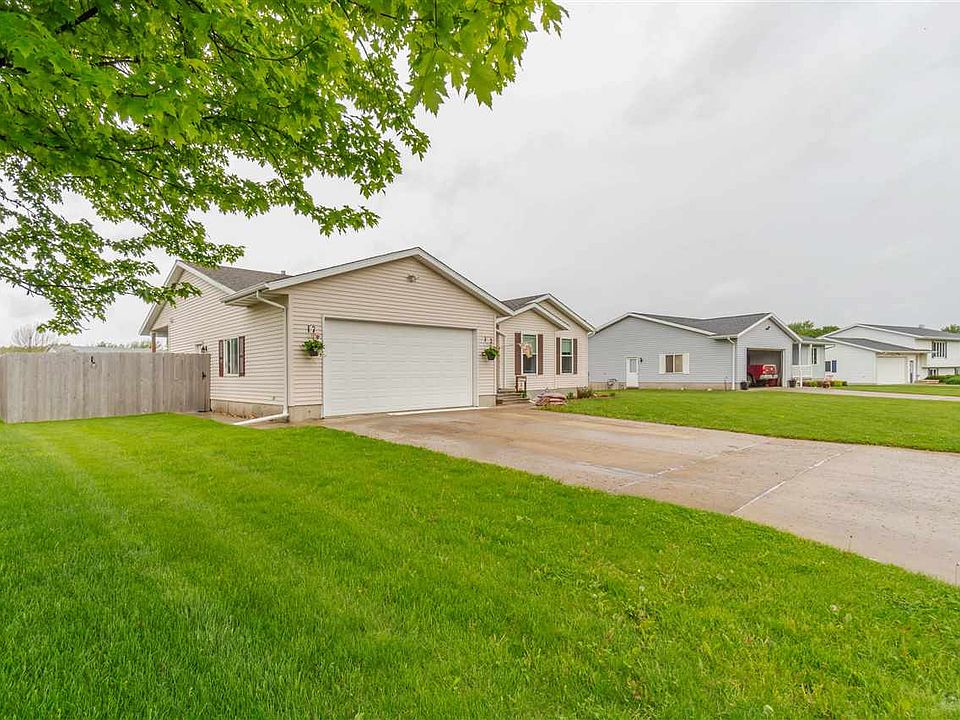 830 Jolene Dr, Dunkerton, IA 50626 Zillow