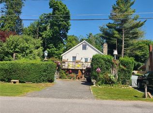 108 Lakeshore Dr E, Carmel, NY 10512