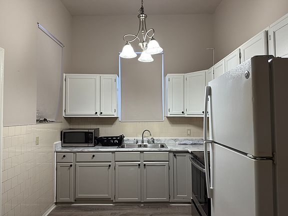 4th image of 1415 Penrose St