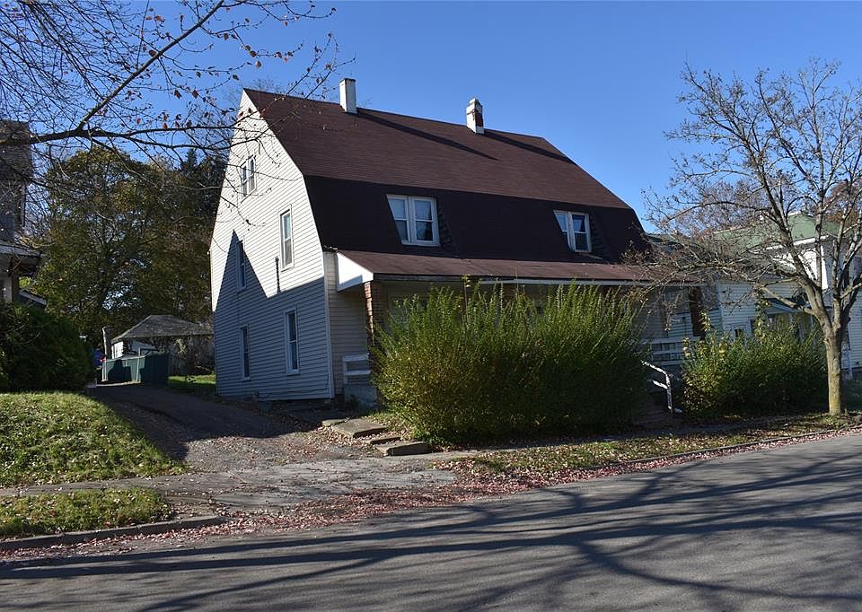 1st image of 18 Birch St #5