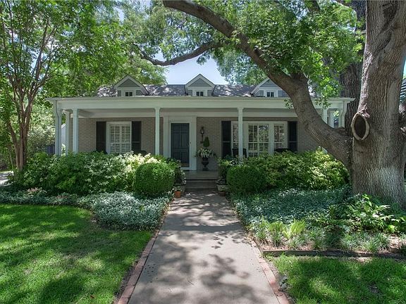 4th image of 3661 Monticello Dr