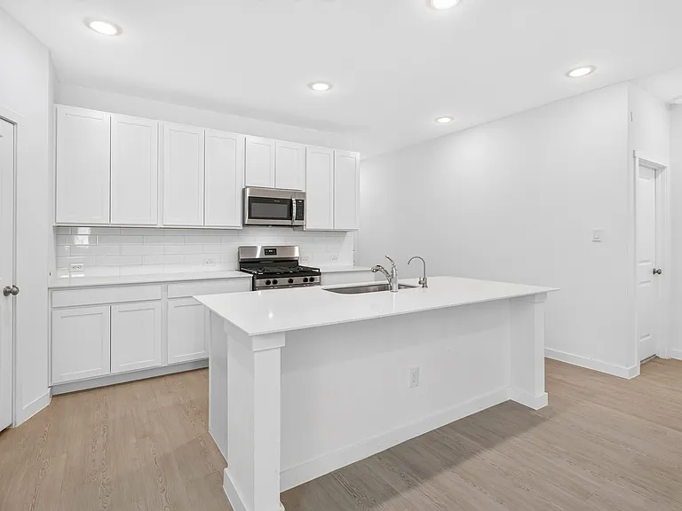 415 Kayden Ct — Photo 7