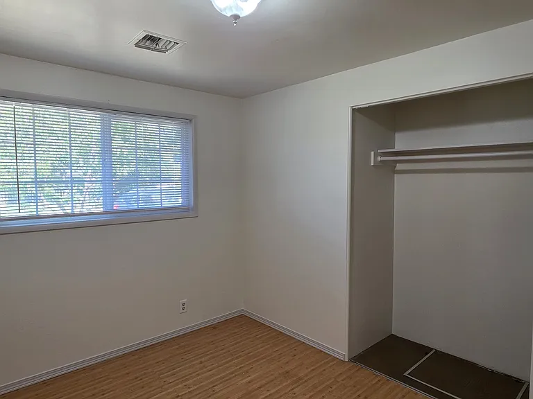 342 Norman Ave — Photo 19