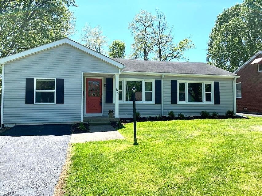 1st image of 570 Stratford Dr