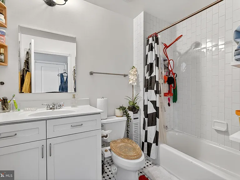 401 13th St NE #311 — Photo 33