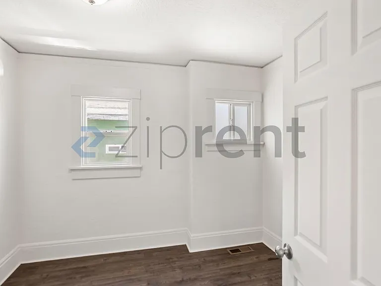 1253 84th Ave — Photo 16