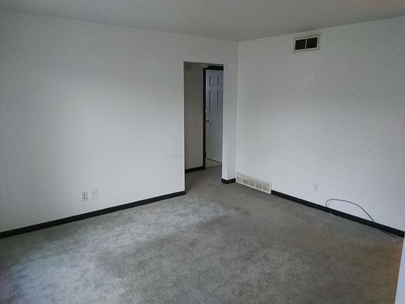 3rd image of 14937 Mona Ave
