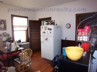 11 E Milton Rd #T3, Brookline, MA 02445