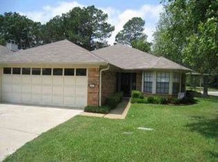 1 Pebble Creek Dr S, Longview, TX 75605