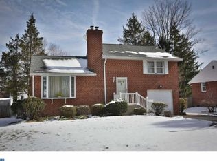 8723 Old Line Rd, Philadelphia, PA 19128