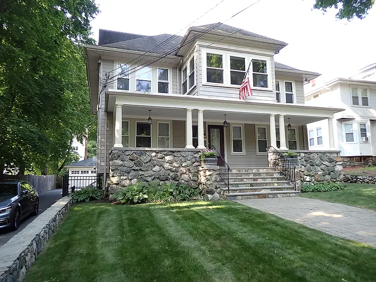 172 Weston St #2 — Photo 2