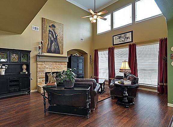 5th image of 709 Walnut Bend Dr