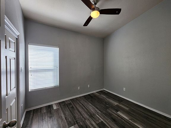 5th image of 903 Glenn Crossett St
