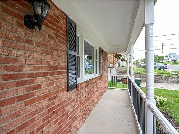 4th image of 9024 Zoellner Dr