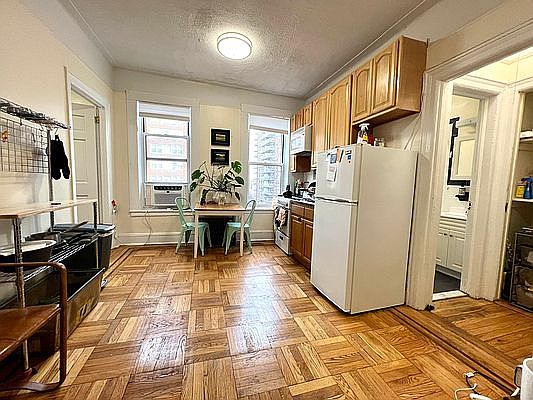 2nd image of 150 Ocean Ave APT 5G