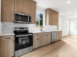 Newly Built 2bd/1.5ba Townhome| W&D In-Home | Mt. Scott-Arleta Neighborhood, Portland, OR 97206